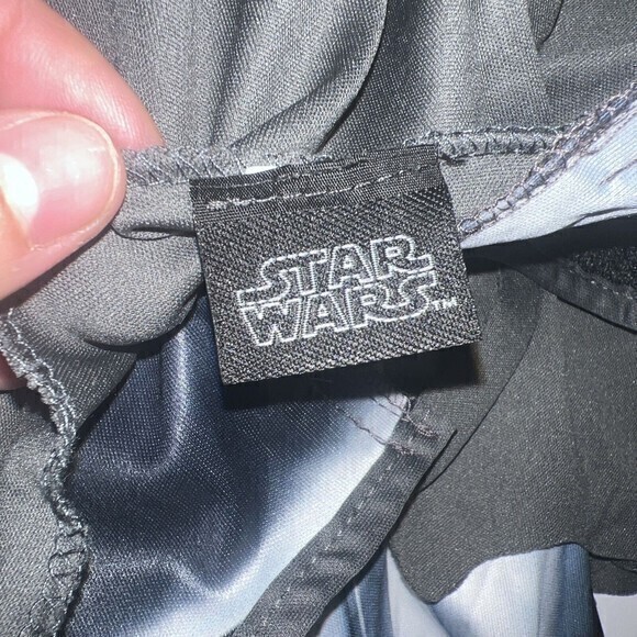 Mandaloran Costume W/ Padded Armor & Cape Sz Boys Med, No Shoe Covers Or Mask - Picture 4 of 8